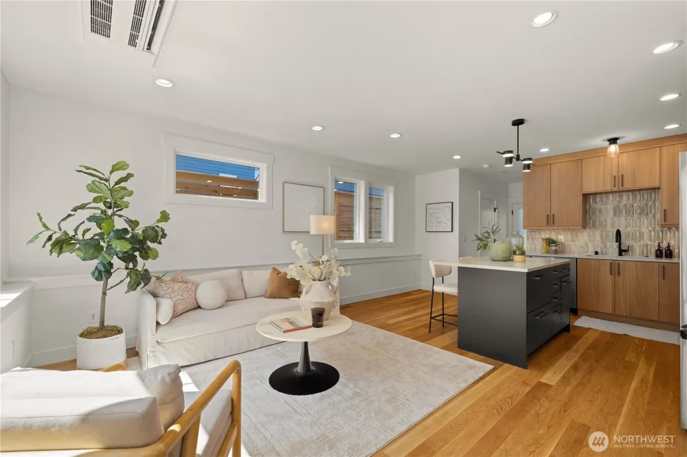 268 Fulton Street Seattle, WA 98109