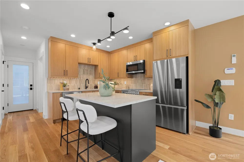 268 Fulton Street Seattle, WA 98109