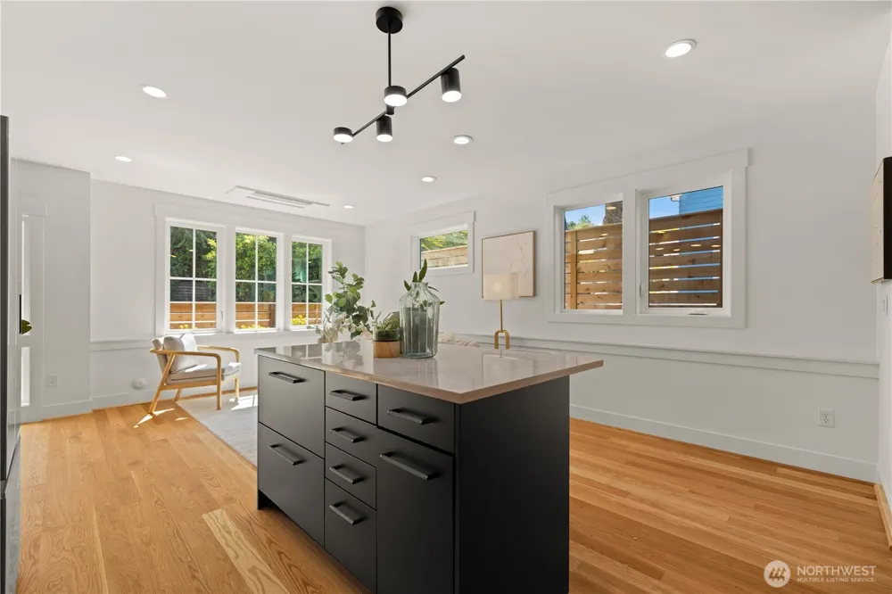 268 Fulton Street Seattle, WA 98109