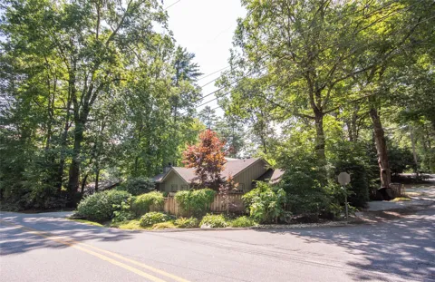 286 Mirror Lake Road