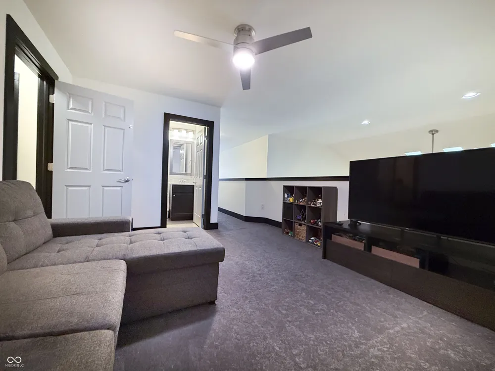16947 Cimarron Pass Noblesville, IN 46060