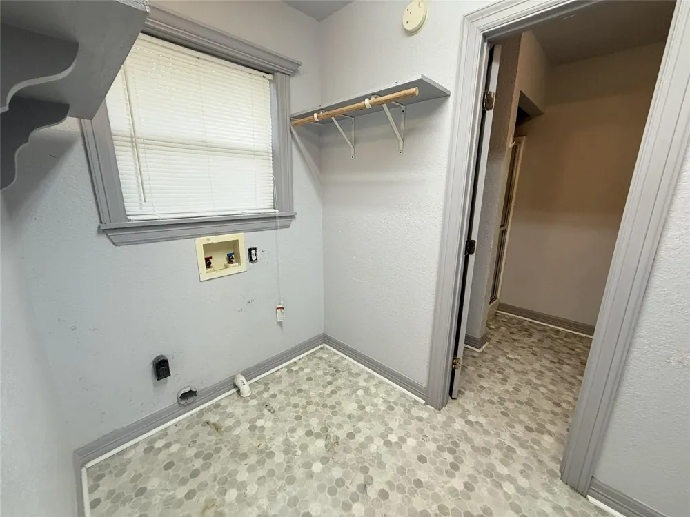 724 S Morgan Street Angleton, TX 77515