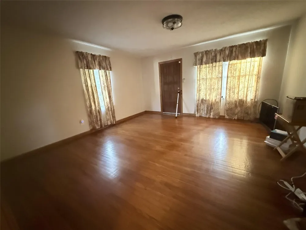 724 S Morgan Street Angleton, TX 77515