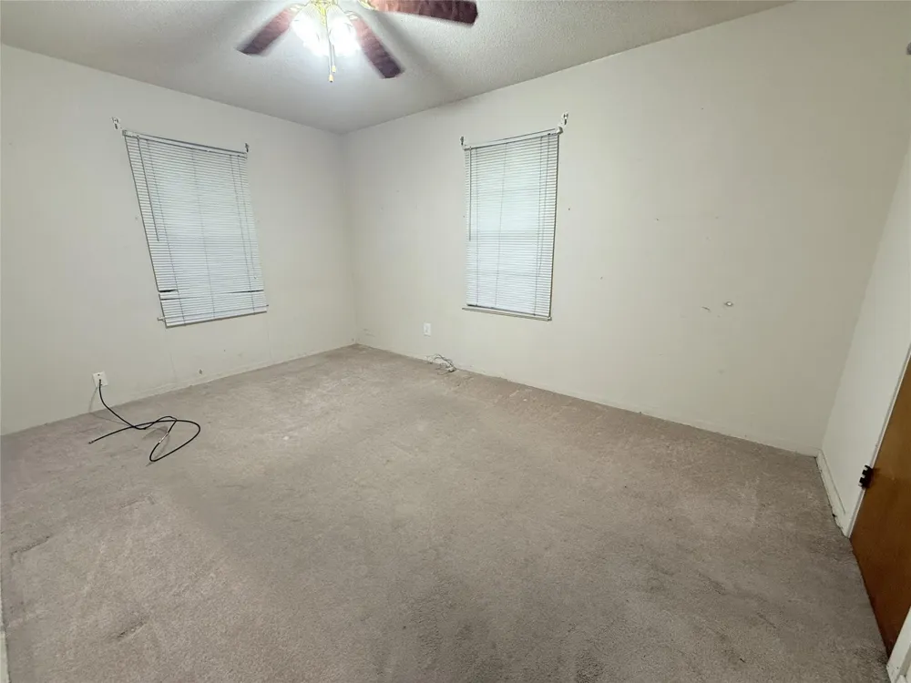 724 S Morgan Street Angleton, TX 77515