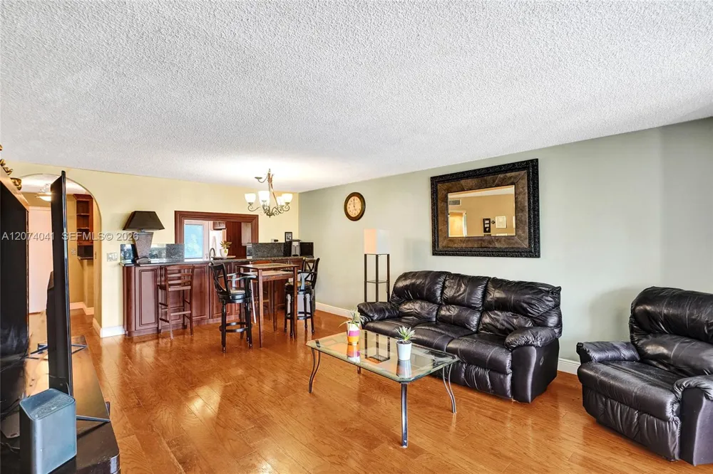 1001 NE 14th Ave #402 Hallandale Beach, FL 33009