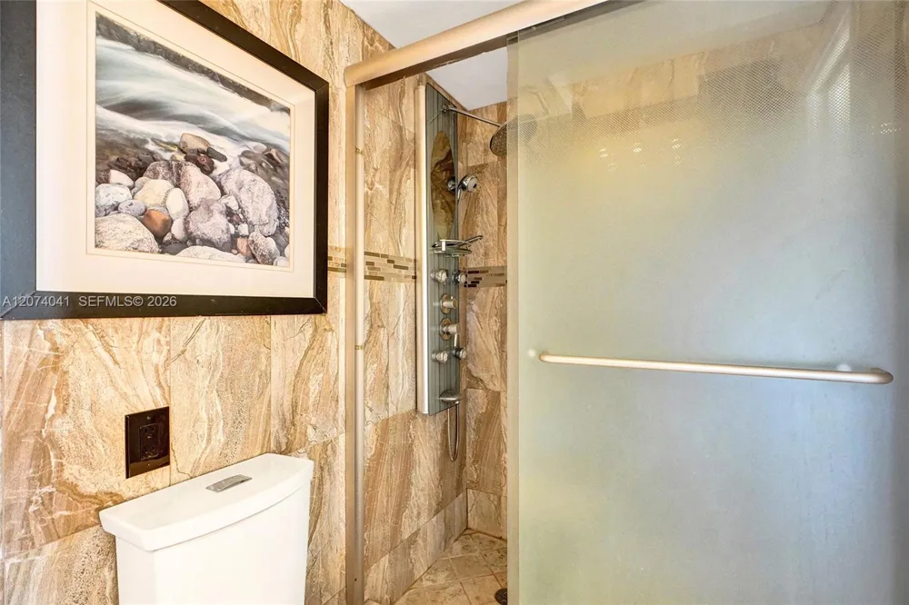 1001 NE 14th Ave #402 Hallandale Beach, FL 33009