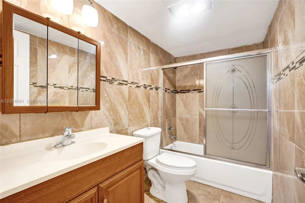 1001 NE 14th Ave #402 Hallandale Beach, FL 33009