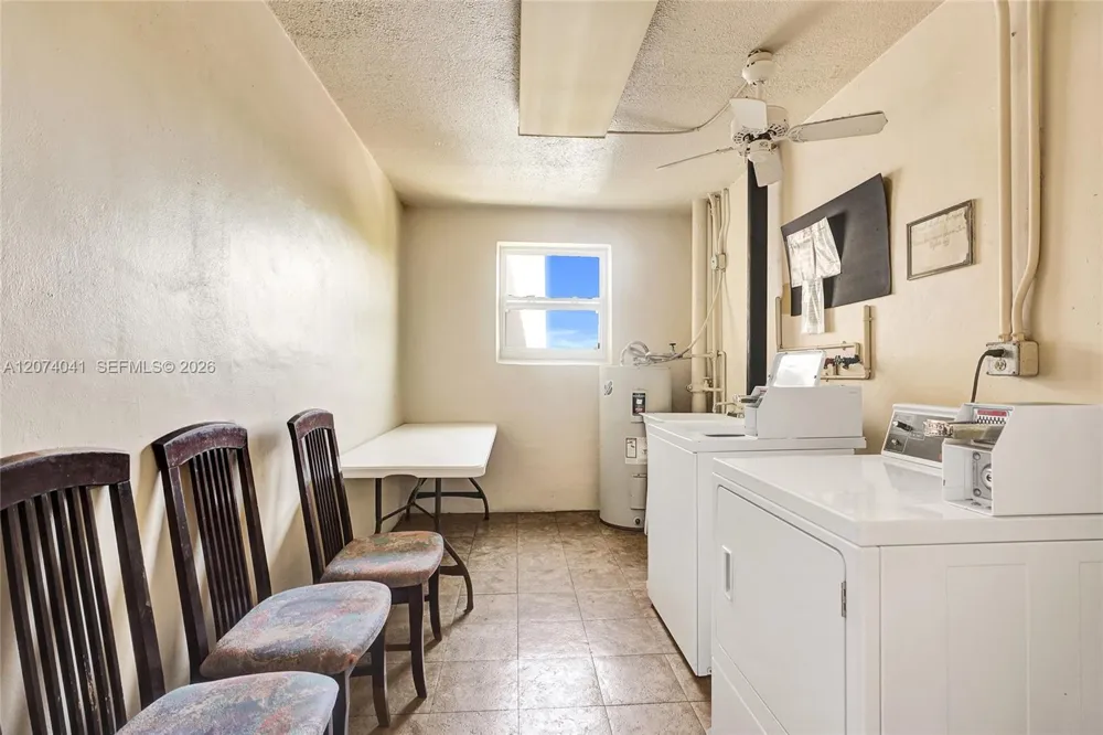 1001 NE 14th Ave #402 Hallandale Beach, FL 33009