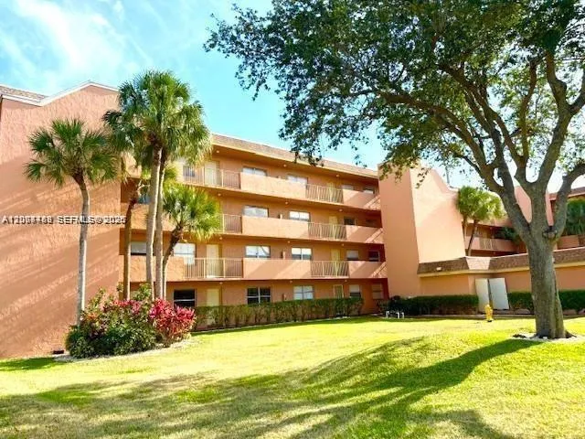 3120 Pine Island Rd #307 Sunrise, FL 33351