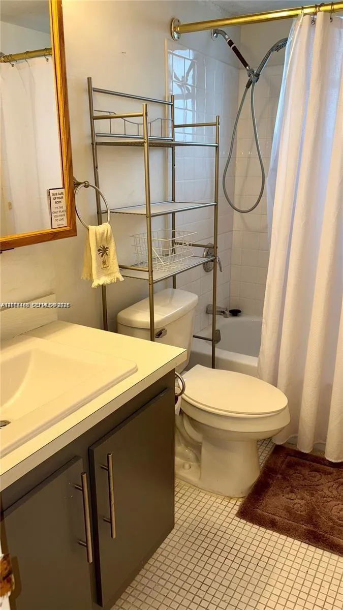 3120 Pine Island Rd #307 Sunrise, FL 33351