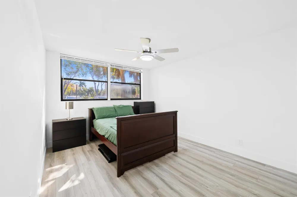 491 RACQUET CLUB ROAD #106 Weston, FL 33326