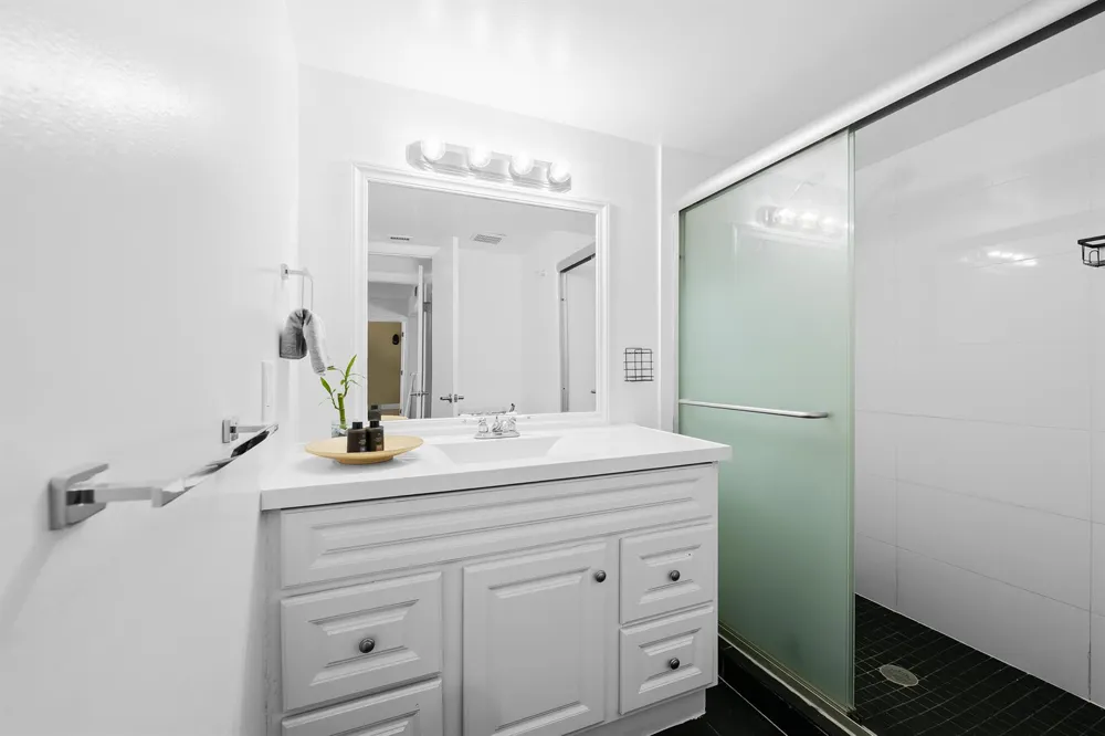 491 RACQUET CLUB ROAD #106 Weston, FL 33326