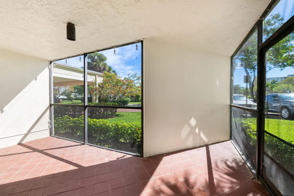 491 RACQUET CLUB ROAD #106 Weston, FL 33326