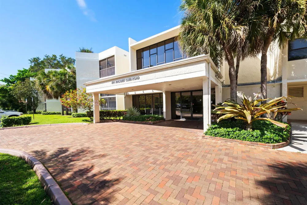 491 RACQUET CLUB ROAD #106 Weston, FL 33326