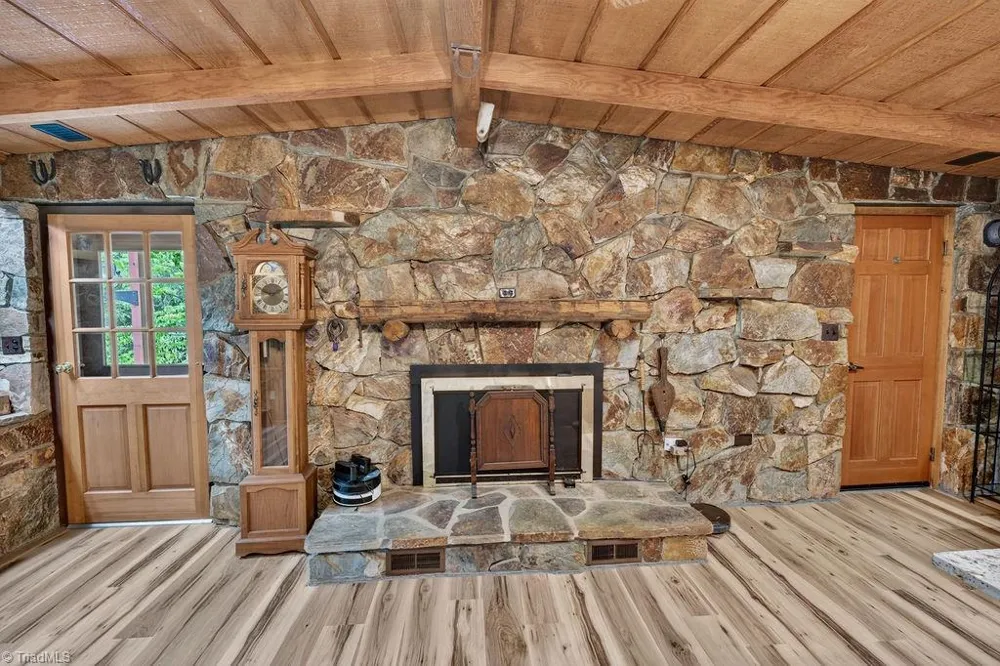 1409 Good Hope Drive Walnut Cove, NC 27052