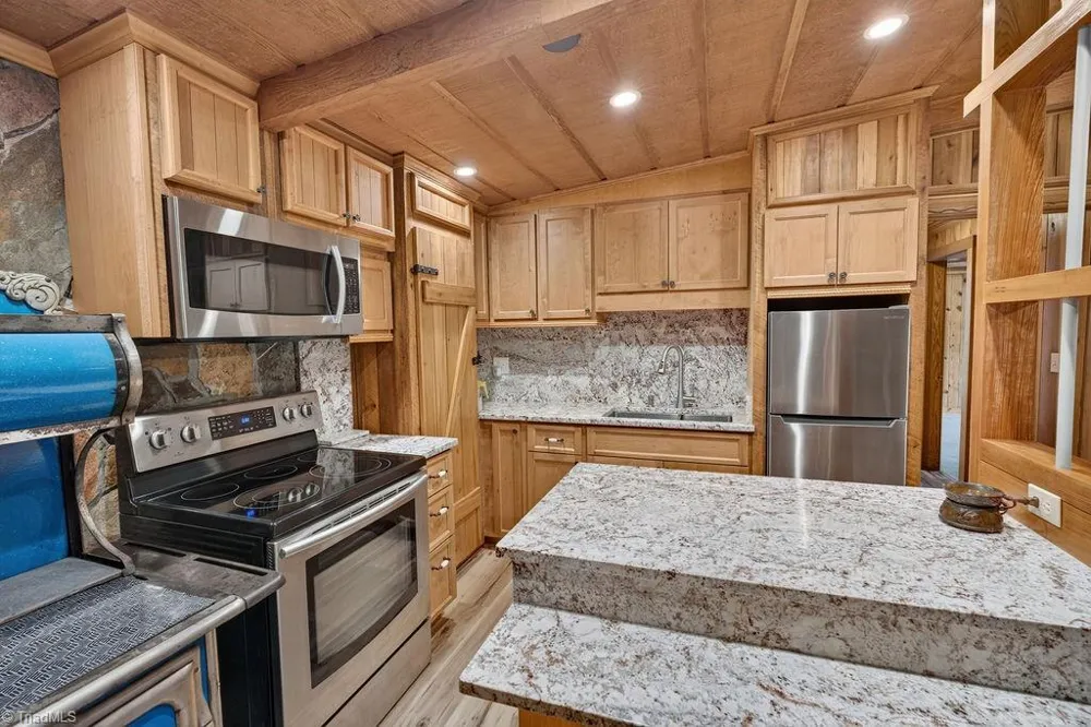1409 Good Hope Drive Walnut Cove, NC 27052