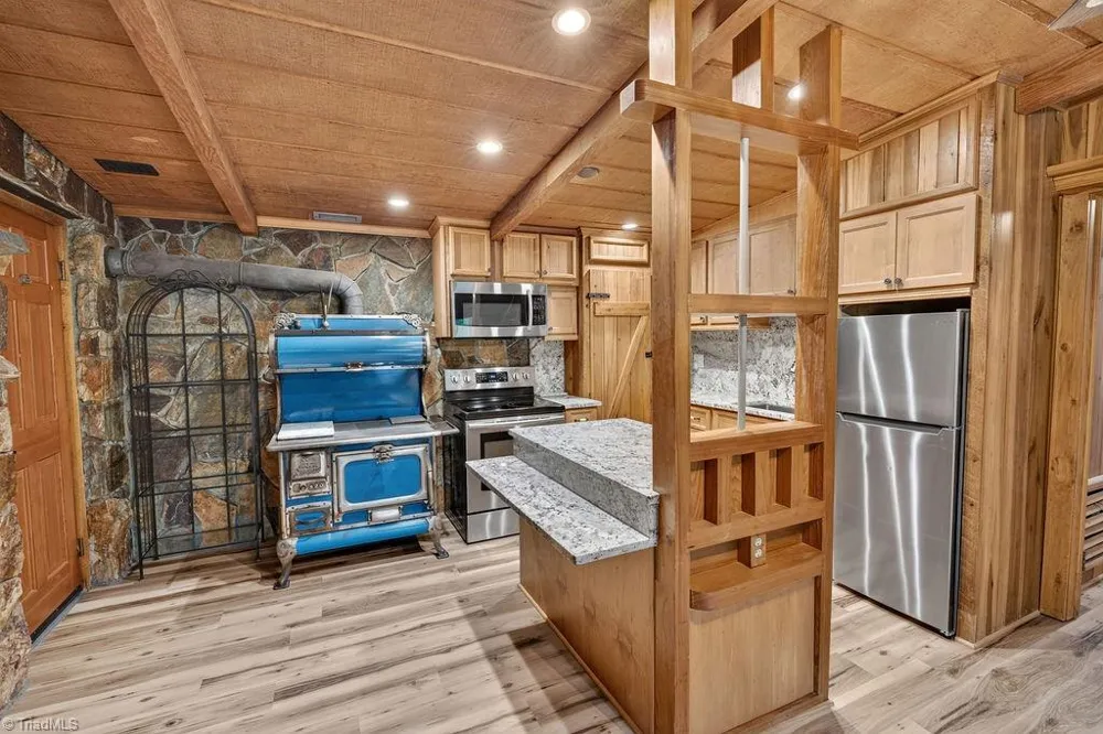 1409 Good Hope Drive Walnut Cove, NC 27052