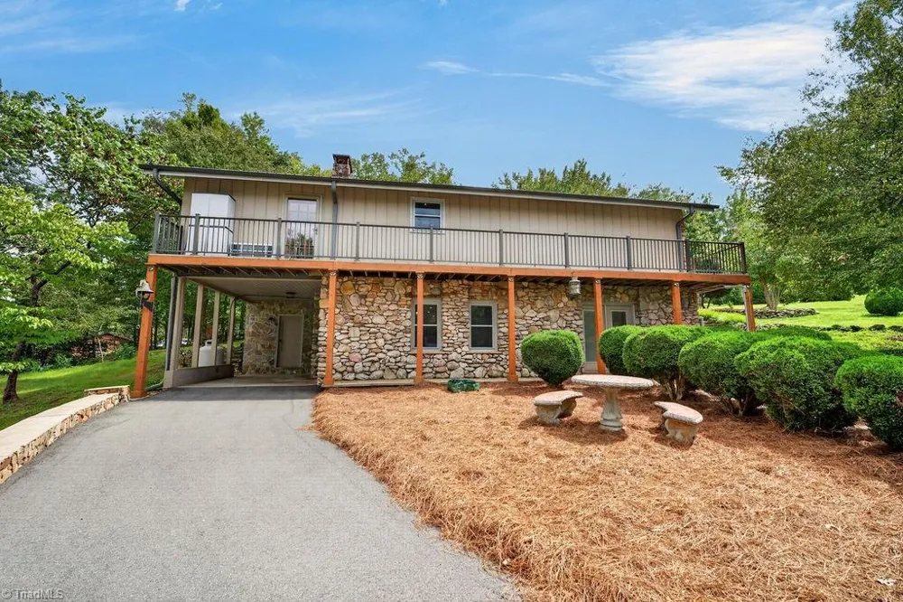 1409 Good Hope Drive Walnut Cove, NC 27052