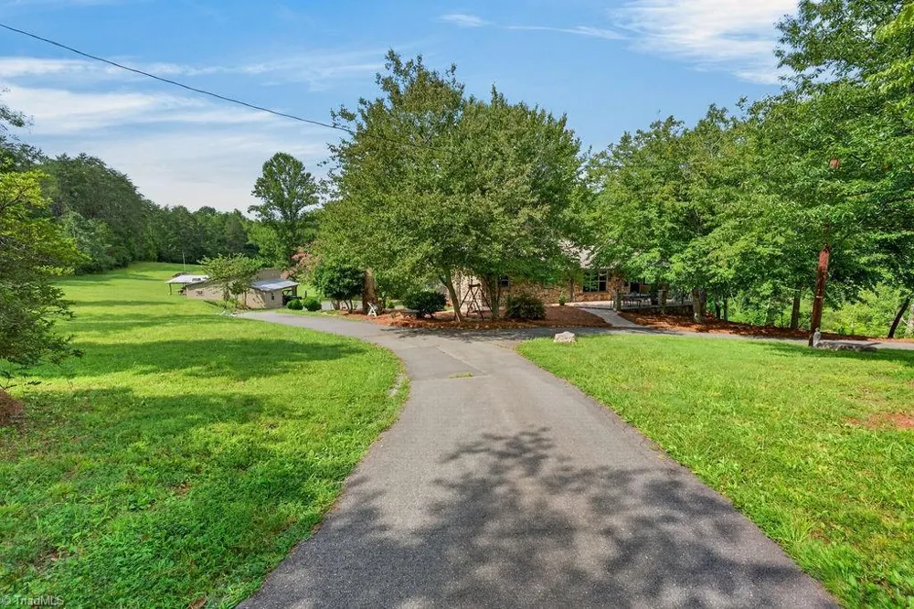 1409 Good Hope Drive Walnut Cove, NC 27052