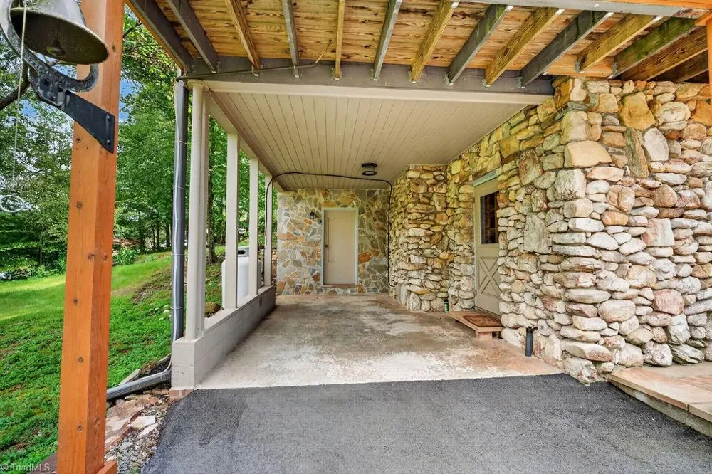 1409 Good Hope Drive Walnut Cove, NC 27052