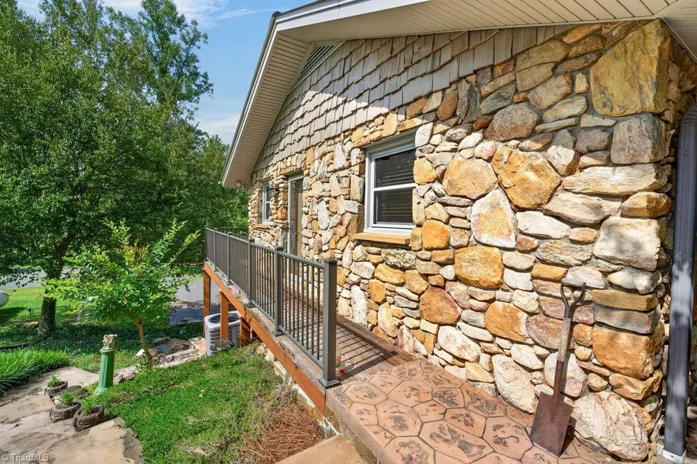 1409 Good Hope Drive Walnut Cove, NC 27052