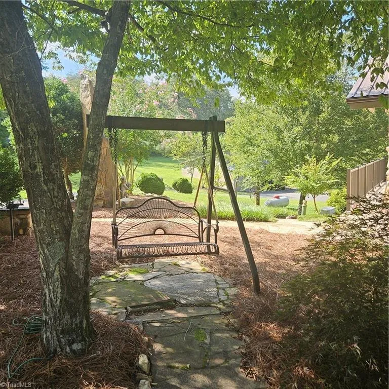 1409 Good Hope Drive Walnut Cove, NC 27052