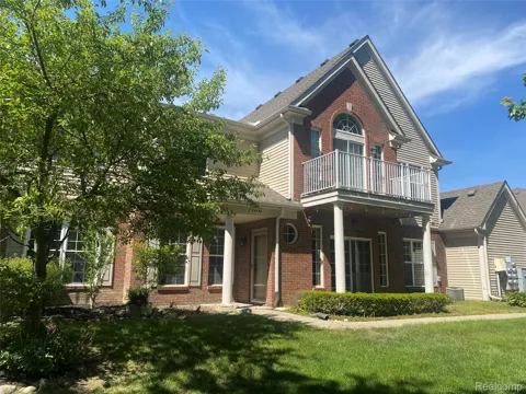 34558 Northrup Drive #8