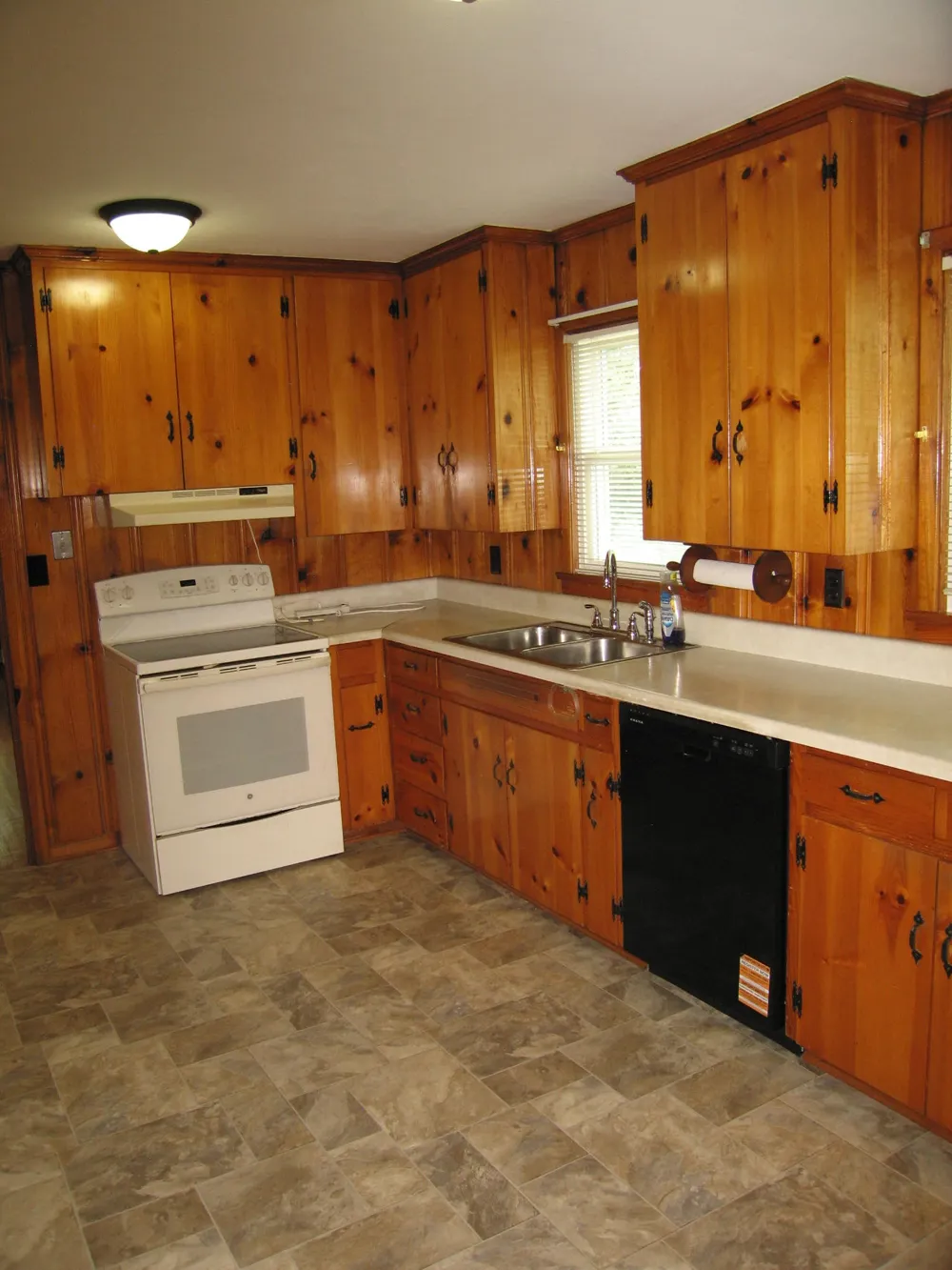 1814 Ogle Dr SE Cleveland, TN 37311