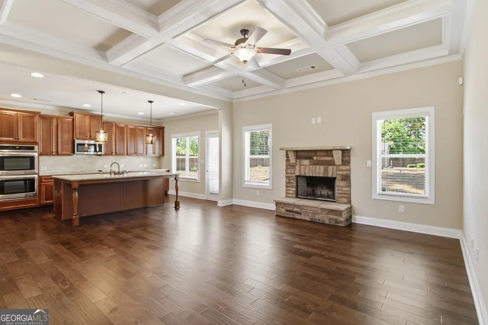 30 Timber DR Forsyth, GA 31029