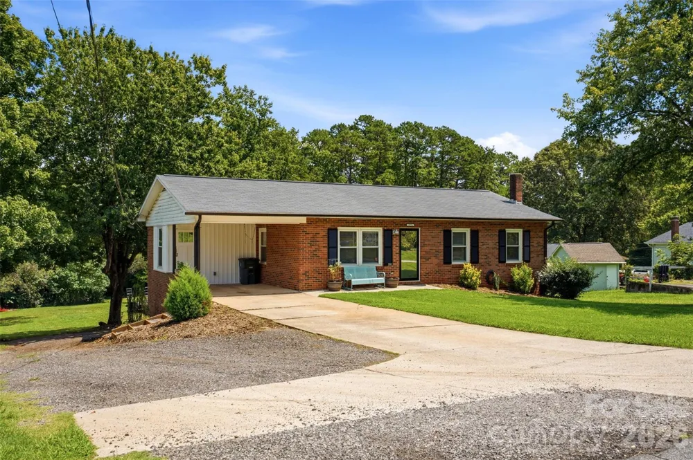 3776 Newhall Drive NW Conover, NC 28613