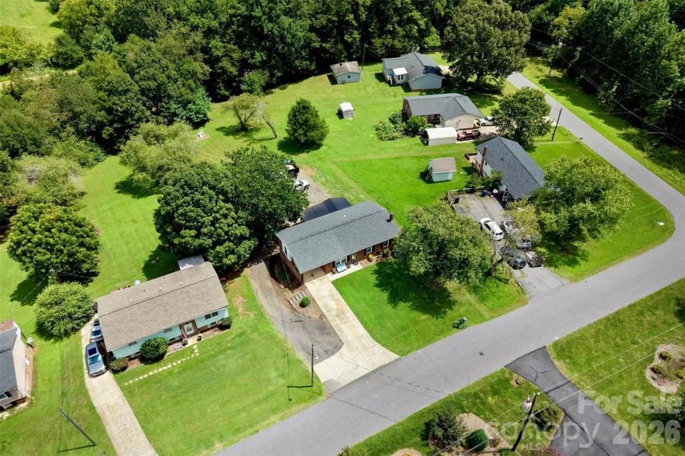 3776 Newhall Drive NW Conover, NC 28613