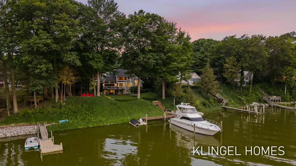 16107 Baird Court Spring Lake, MI 49456