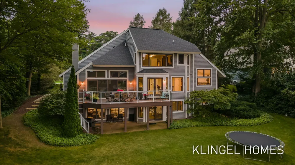16107 Baird Court Spring Lake, MI 49456