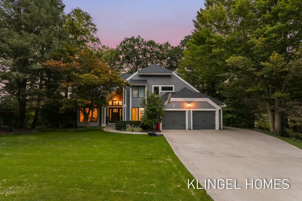 16107 Baird Court Spring Lake, MI 49456