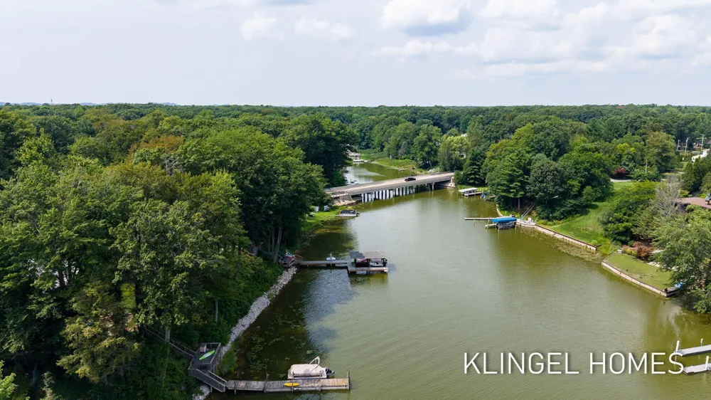 16107 Baird Court Spring Lake, MI 49456
