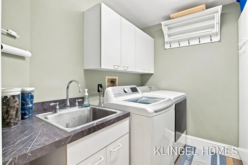 16107 Baird Court Spring Lake, MI 49456