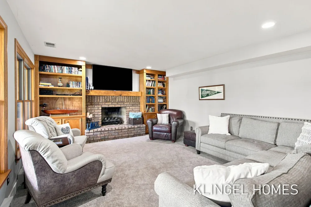 16107 Baird Court Spring Lake, MI 49456
