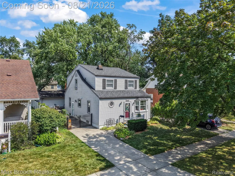 3162 Phillips Avenue Berkley City, MI 48072