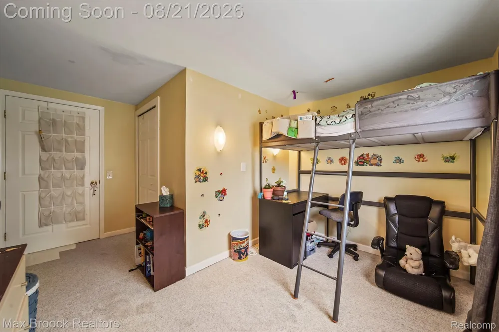 3162 Phillips Avenue Berkley City, MI 48072