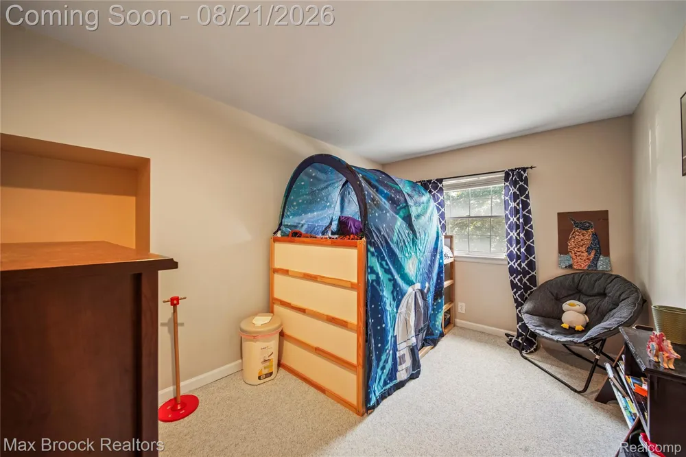 3162 Phillips Avenue Berkley City, MI 48072