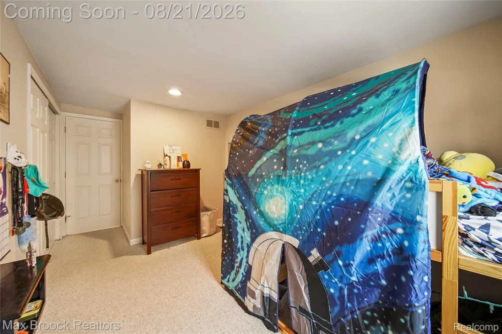 3162 Phillips Avenue Berkley City, MI 48072