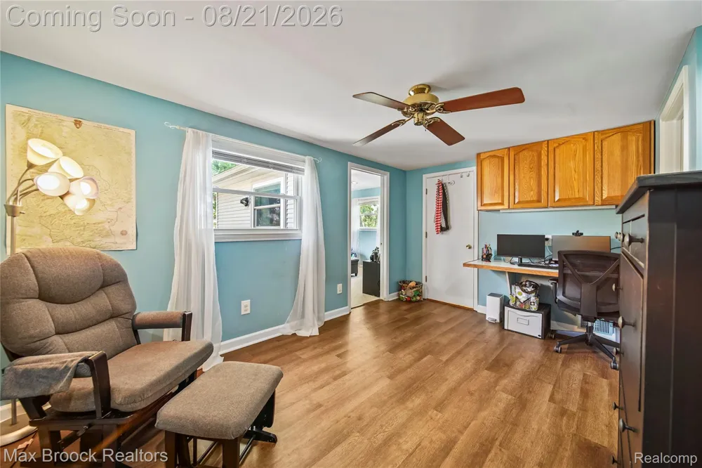 3162 Phillips Avenue Berkley City, MI 48072