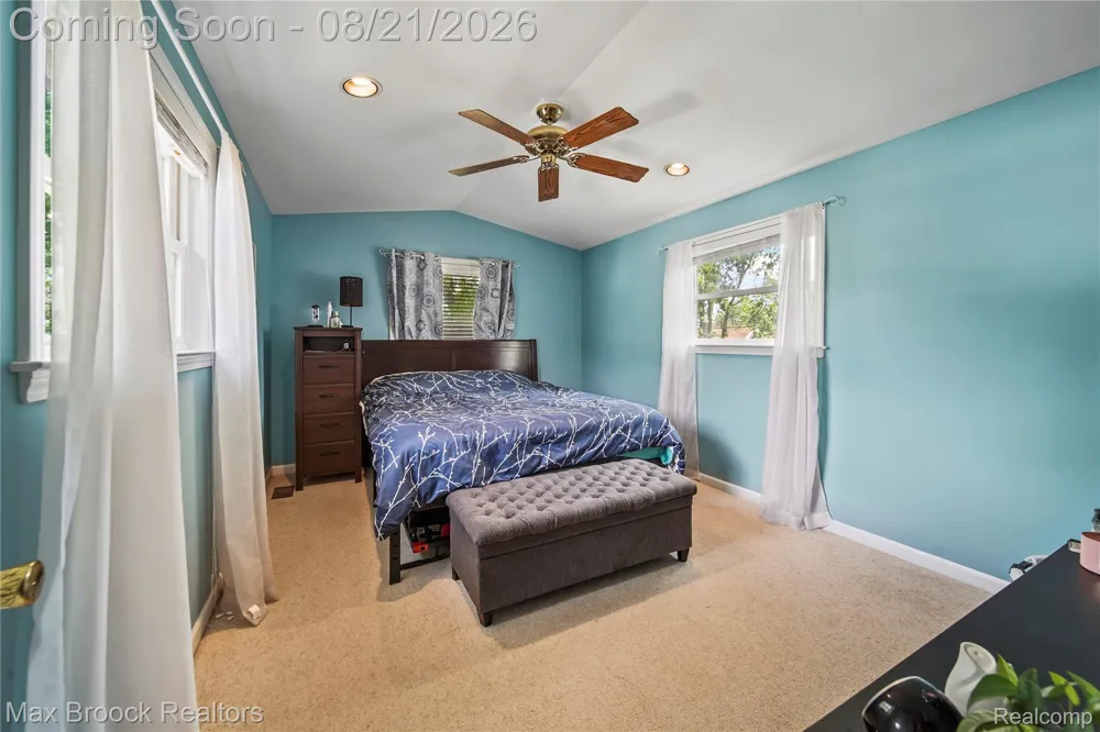 3162 Phillips Avenue Berkley City, MI 48072