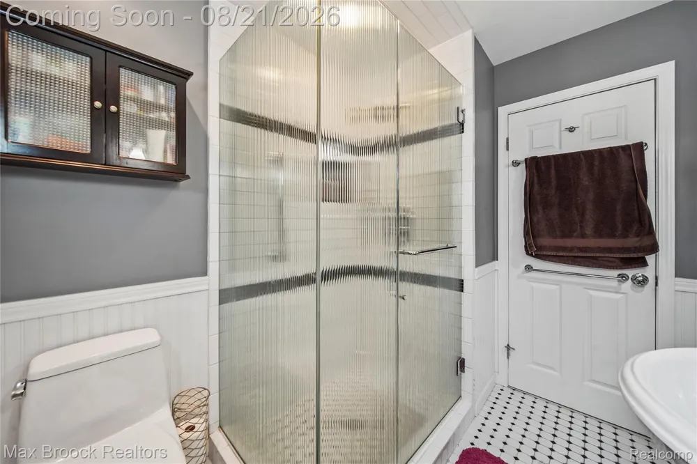 3162 Phillips Avenue Berkley City, MI 48072