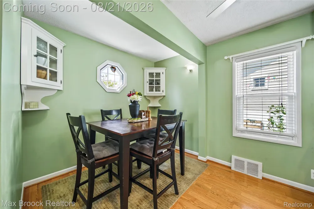 3162 Phillips Avenue Berkley City, MI 48072