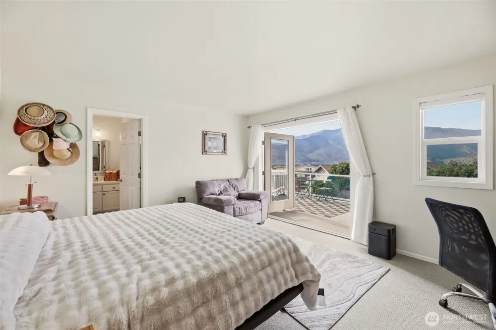 207 Manson View Drive Manson, WA 98831