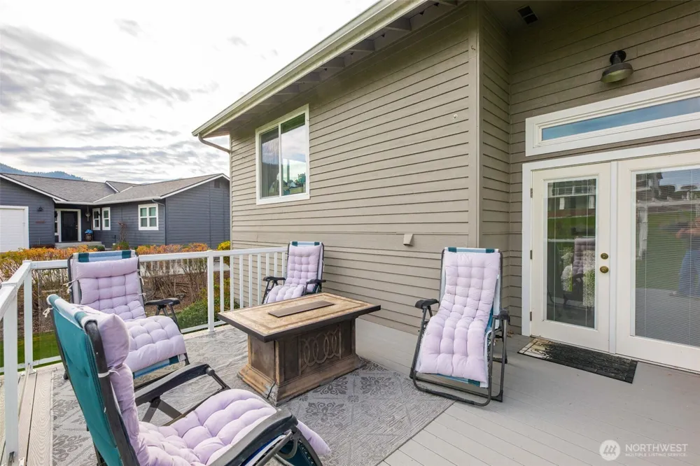 207 Manson View Drive Manson, WA 98831