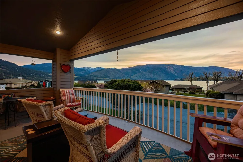 207 Manson View Drive Manson, WA 98831