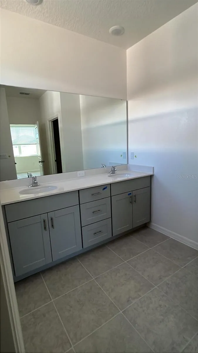 184 BOTTLE BRUSH DRIVE Haines City, FL 33844
