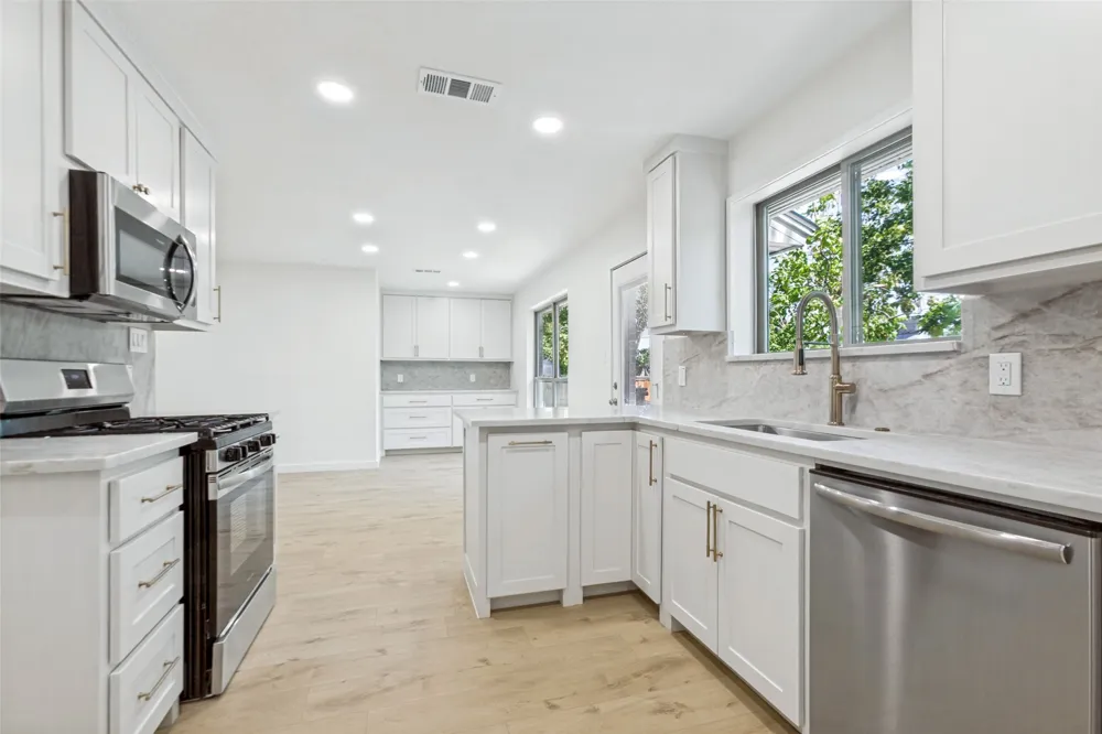 502 Rorary Drive Richardson, TX 75081